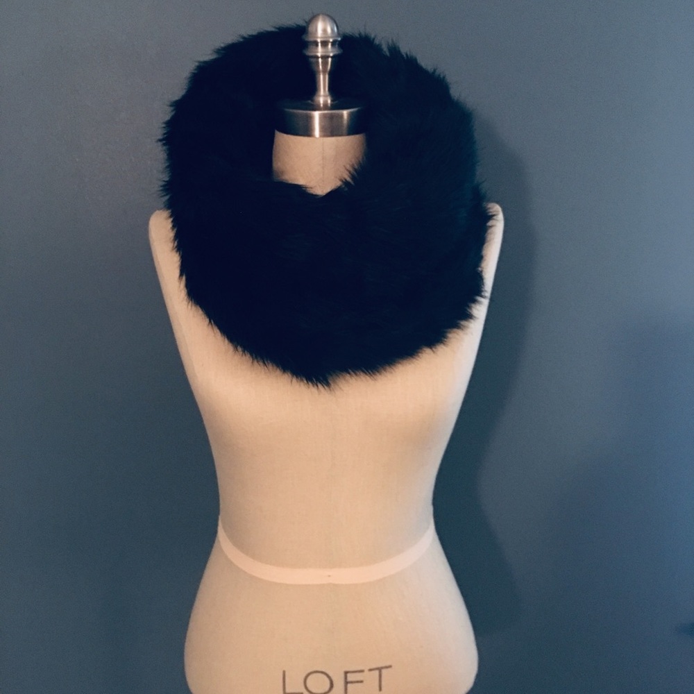 Ann Taylor Infinity Faux Fur Scarf